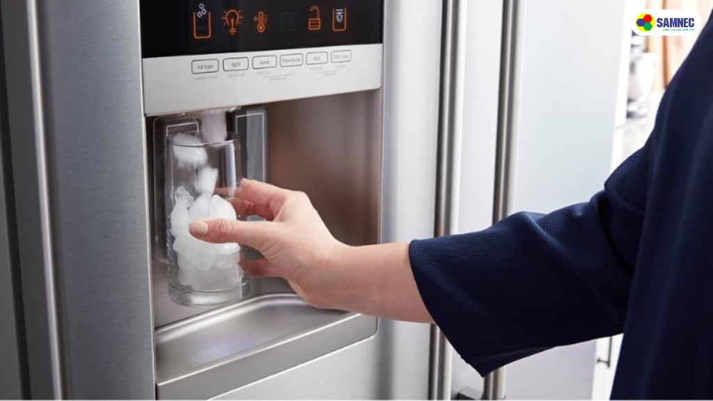 Tủ lạnh lấy đá ngoài là gì? 