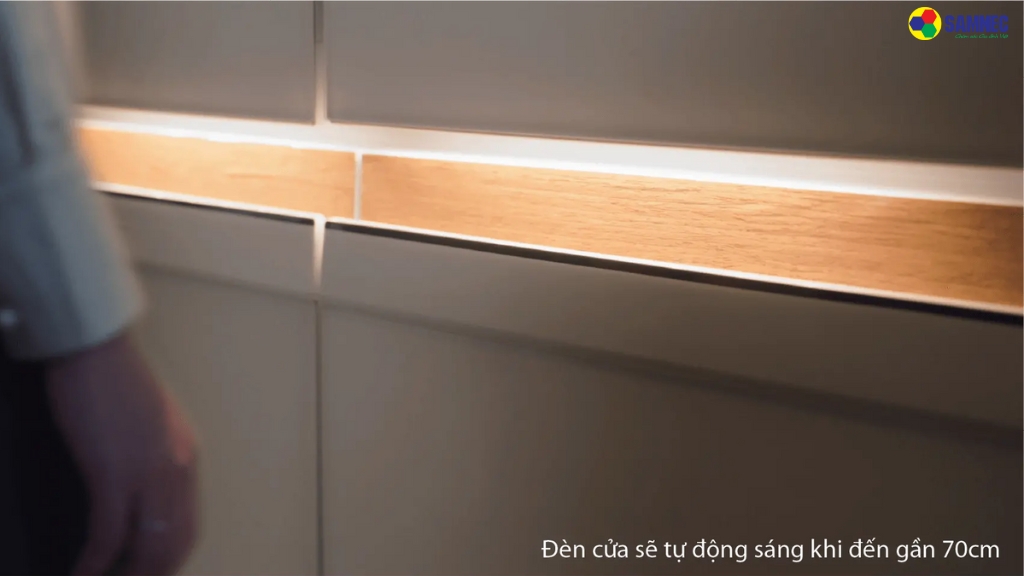 Hệ thống đèn tủ cảm ứng thông minh