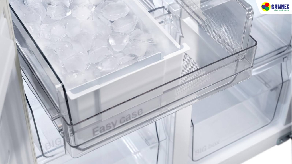 Làm đá tự động sạch khuẩn