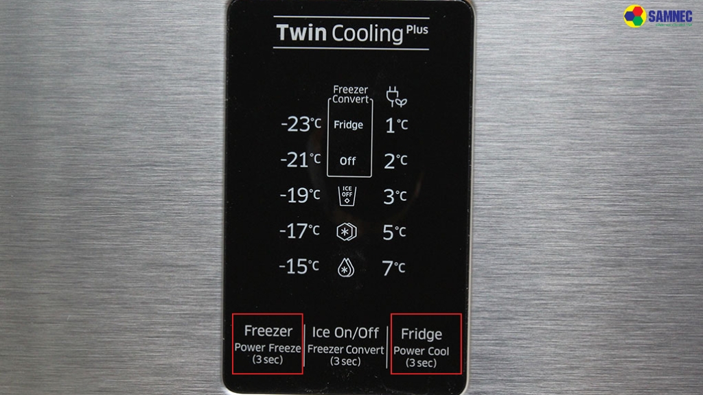 bấm và giữ đồng thời phím “Power Cool” và “Power Freeze” để reset