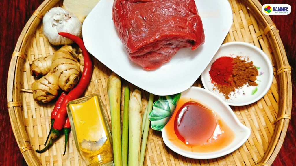 Chuẩn bị nguyên liệu làm thịt bò khô bằng nồi chiên không dầu