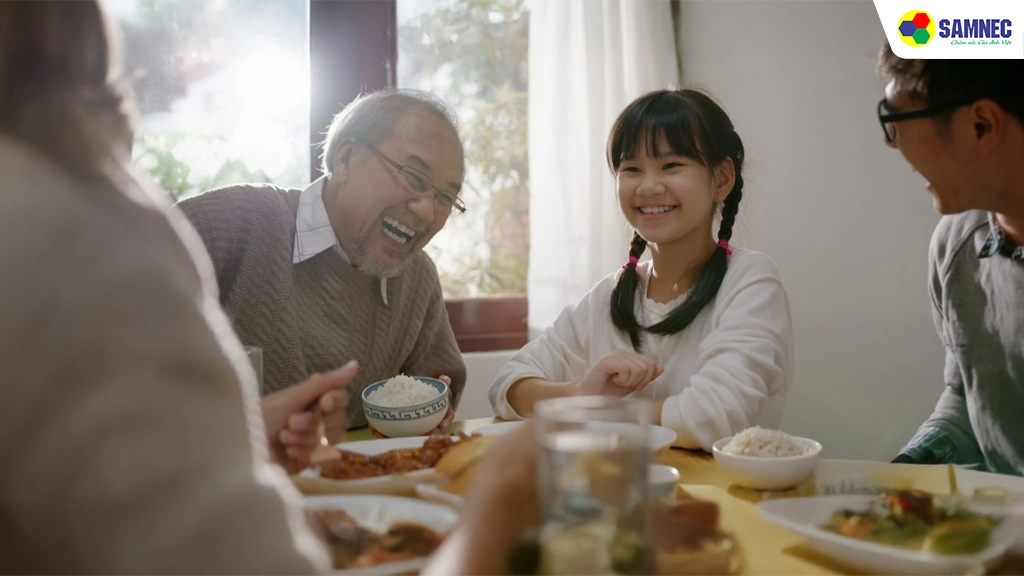 Nồi cơm điện cao tần 1 lít Panasonic SR-HFL103WRA- Công suất- dung tích