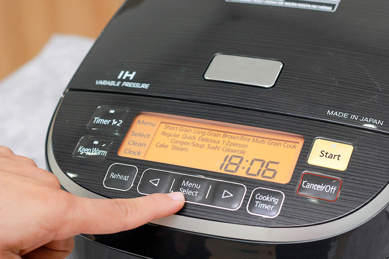 Bảng điều khiển điện tử hiện đại Bảng điều khiển điện tử hiện đại