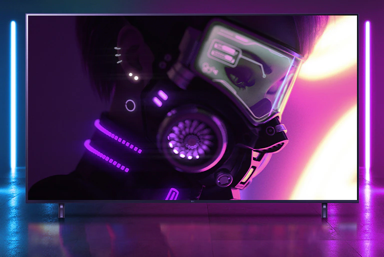 Màn hình hiển thị nhân vật mặc đồ trang bị công nghệ cao.